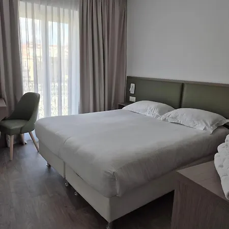 Ligure 3* Κάννες