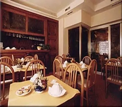 Ligure Hotell 3*